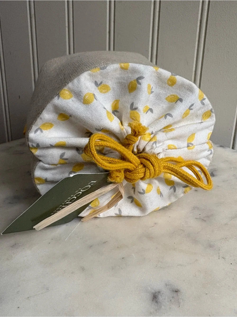 L’Occitane Drawstring Pouch Beige/White/Yellow Lemon Print 100% Cotton LIKE NEW